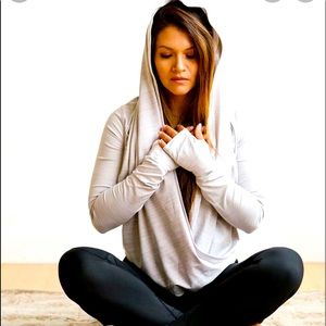 ZYIA Yoga Shall Size M Women’s NWT